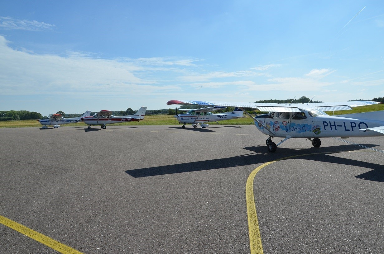 VliegExperience.nl Rondvluchten Vlieglessen Teuge Header 003.JPG