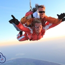 Parachutespringen.nl - Parachutespringen Skydive Tandemsprong (63 van 120).jpg